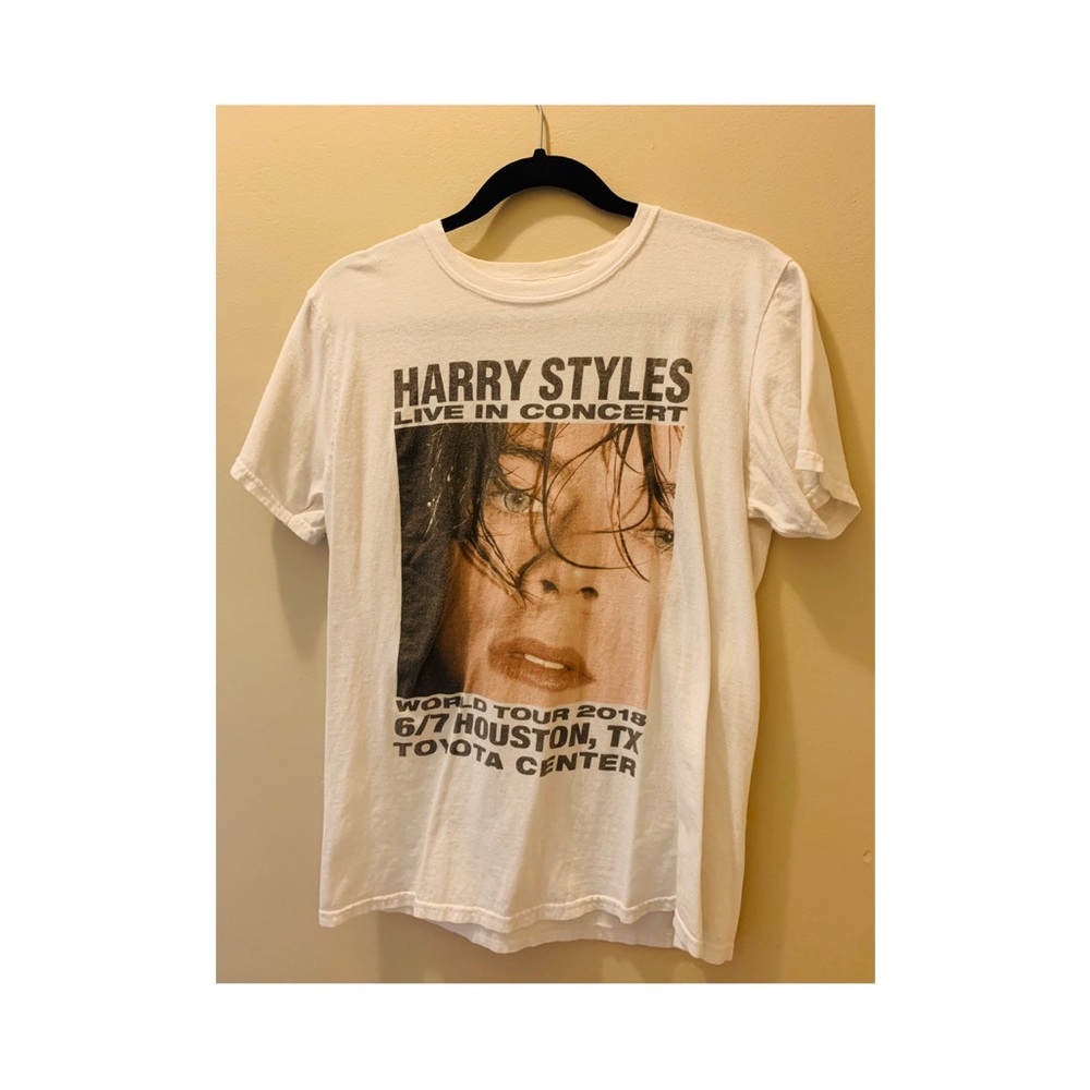 Harry Styles Tour TShirt 👚 PRICE FIRM